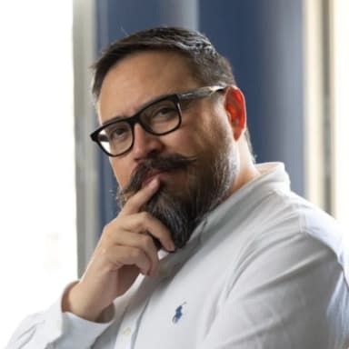 Carlos Cantú, Co-founder & CMO at Button